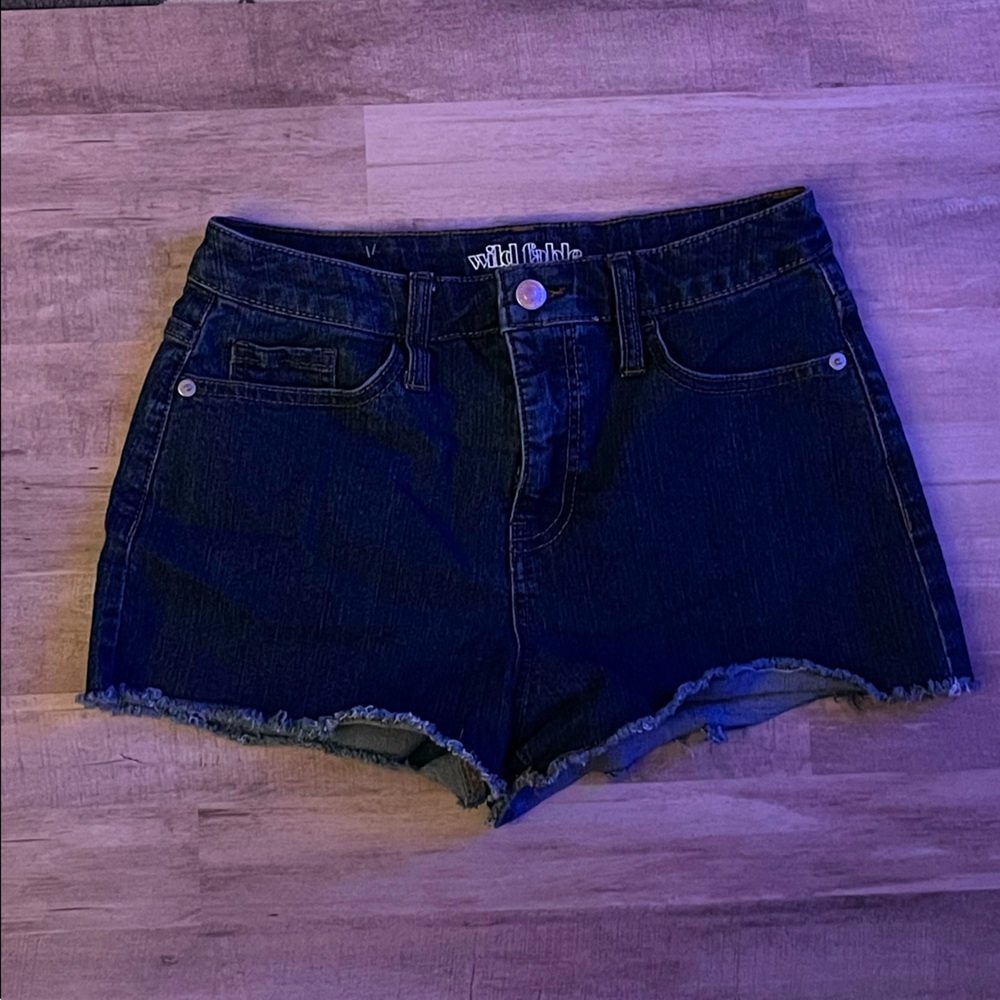EUC WOMEN’S SIZE 4 SHORTS